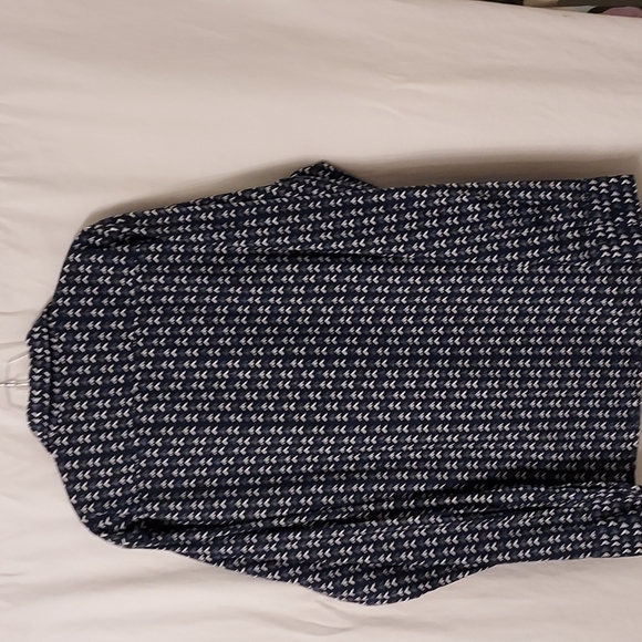 Man's collared Shirt - Picture 4 of 5